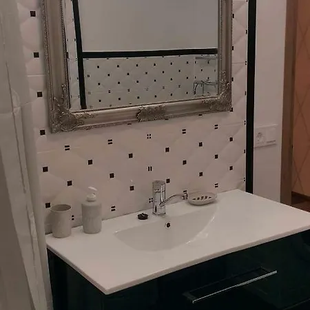 Lux شقة كلابيدا